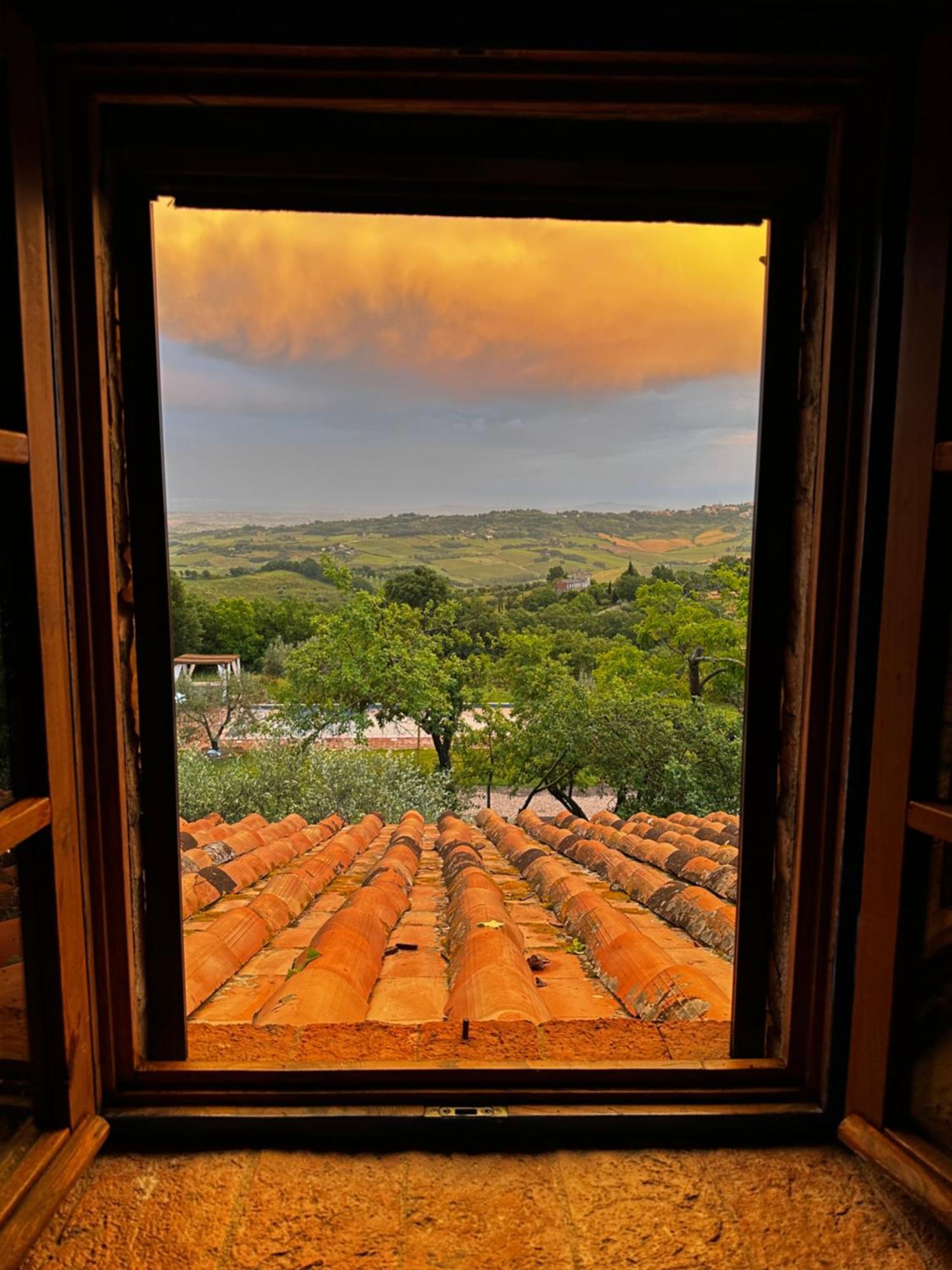 Agriturismo La Chiusa Tuscany Montefollonico Exterior foto